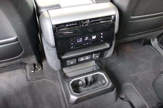 Used 2025 Jeep Wagoneer Series II w/ Premium Group I AWD/4WD image 39
