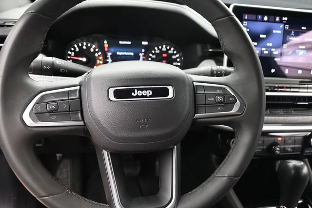 Used 2024 Jeep Compass Latitude AWD/4WD image 26