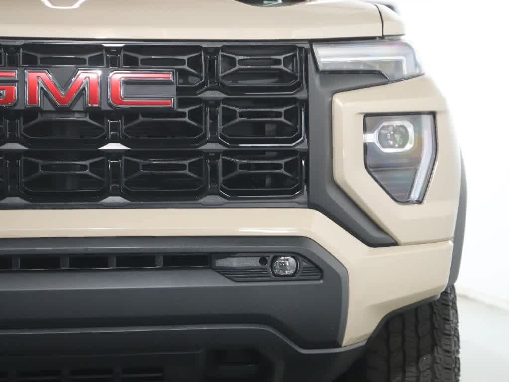 Used 2024 GMC Canyon Elevation w/ Elevation Premium Package AWD/4WD image 7