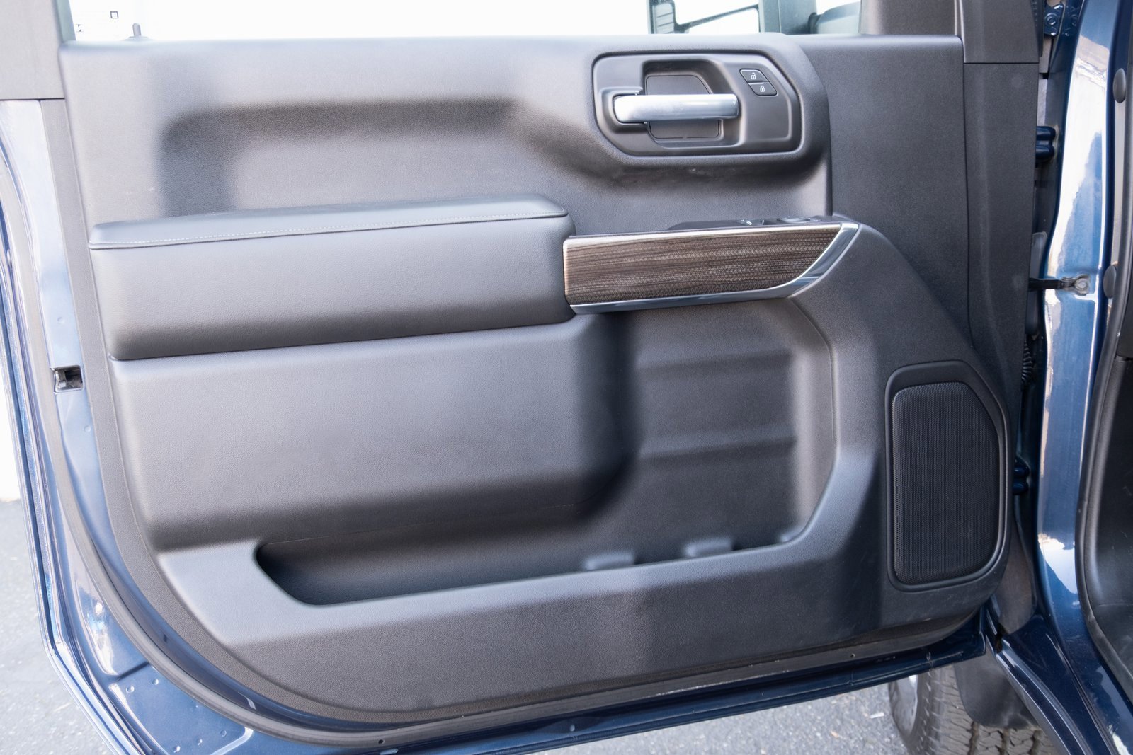 Used 2020 Chevrolet Silverado 3500 LT w/ Convenience Package image 12