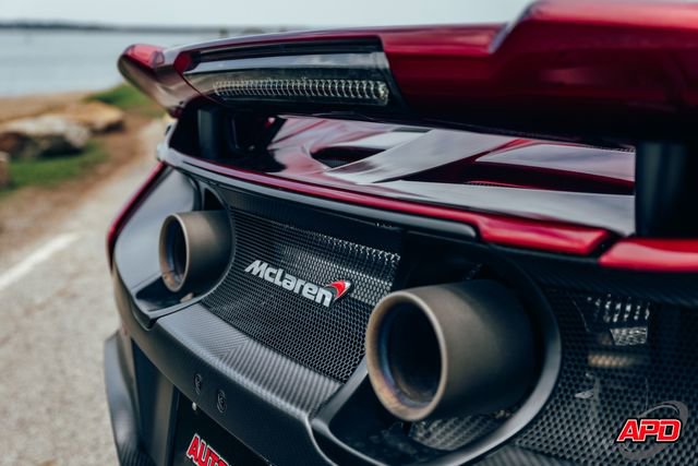 Used 2016 McLaren 675LT Coupe RWD image 45