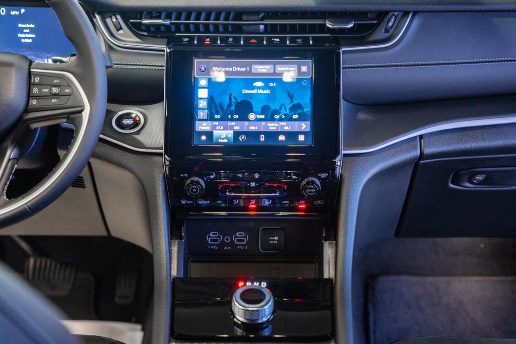 New 2025 Jeep Grand Cherokee 4WD image 20