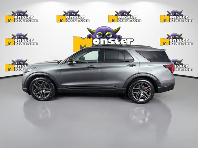 Used 2025 Ford Explorer ST AWD/4WD image 8