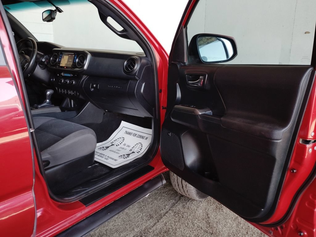 Used 2016 Toyota Tacoma TRD Sport RWD image 10