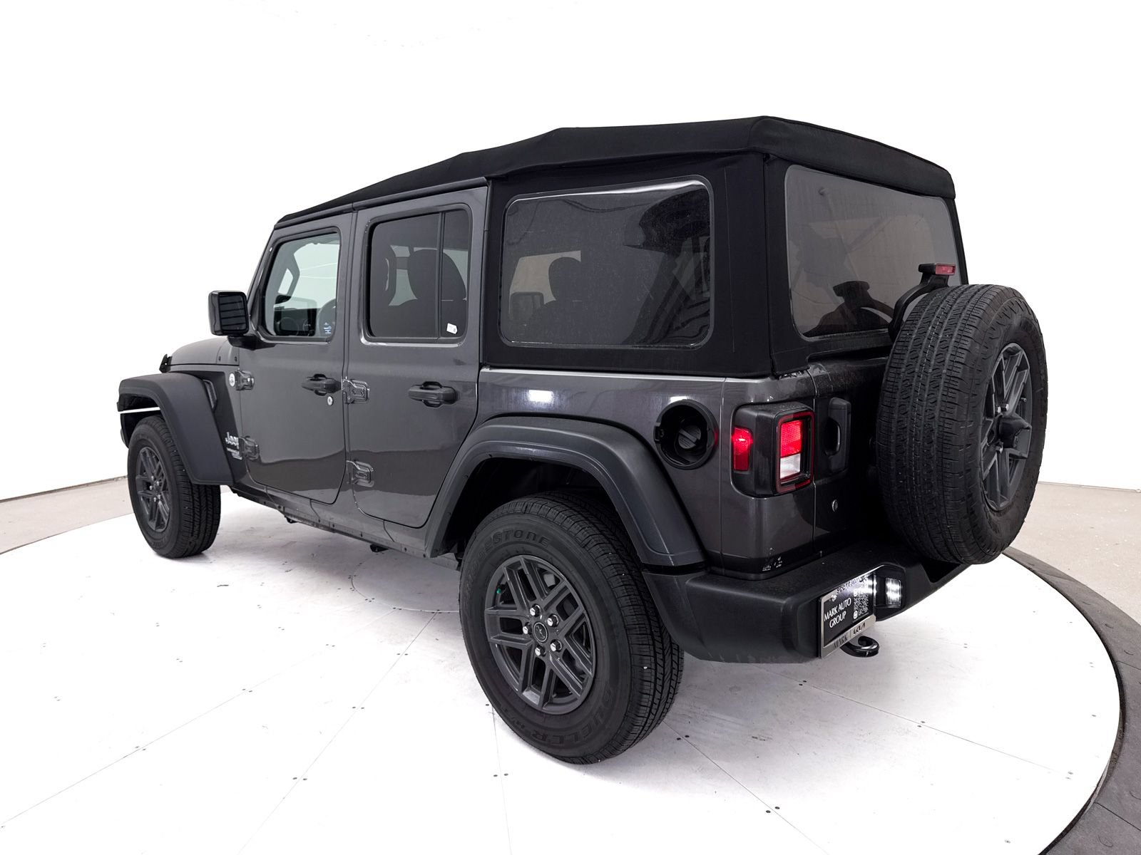 Used 2018 Jeep Wrangler Unlimited Sport AWD/4WD image 10