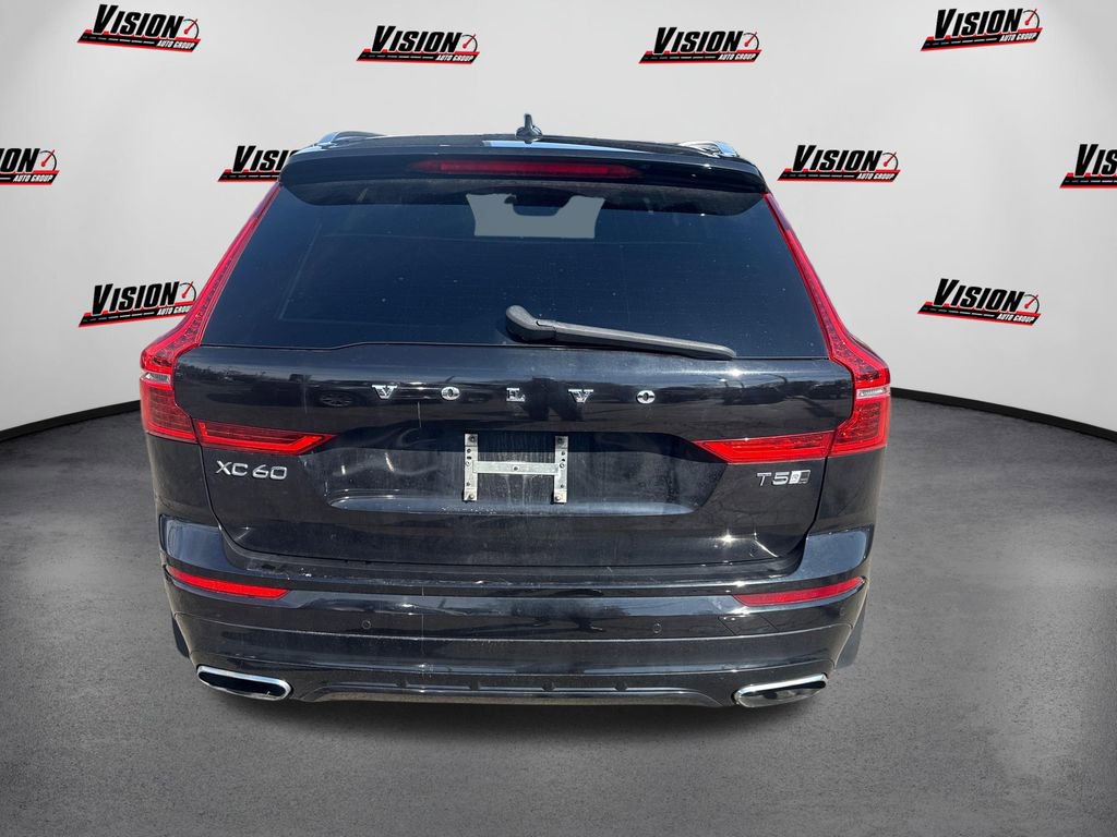 Used 2018 Volvo XC60 T5 R-Design w/ Convenience Package image 14