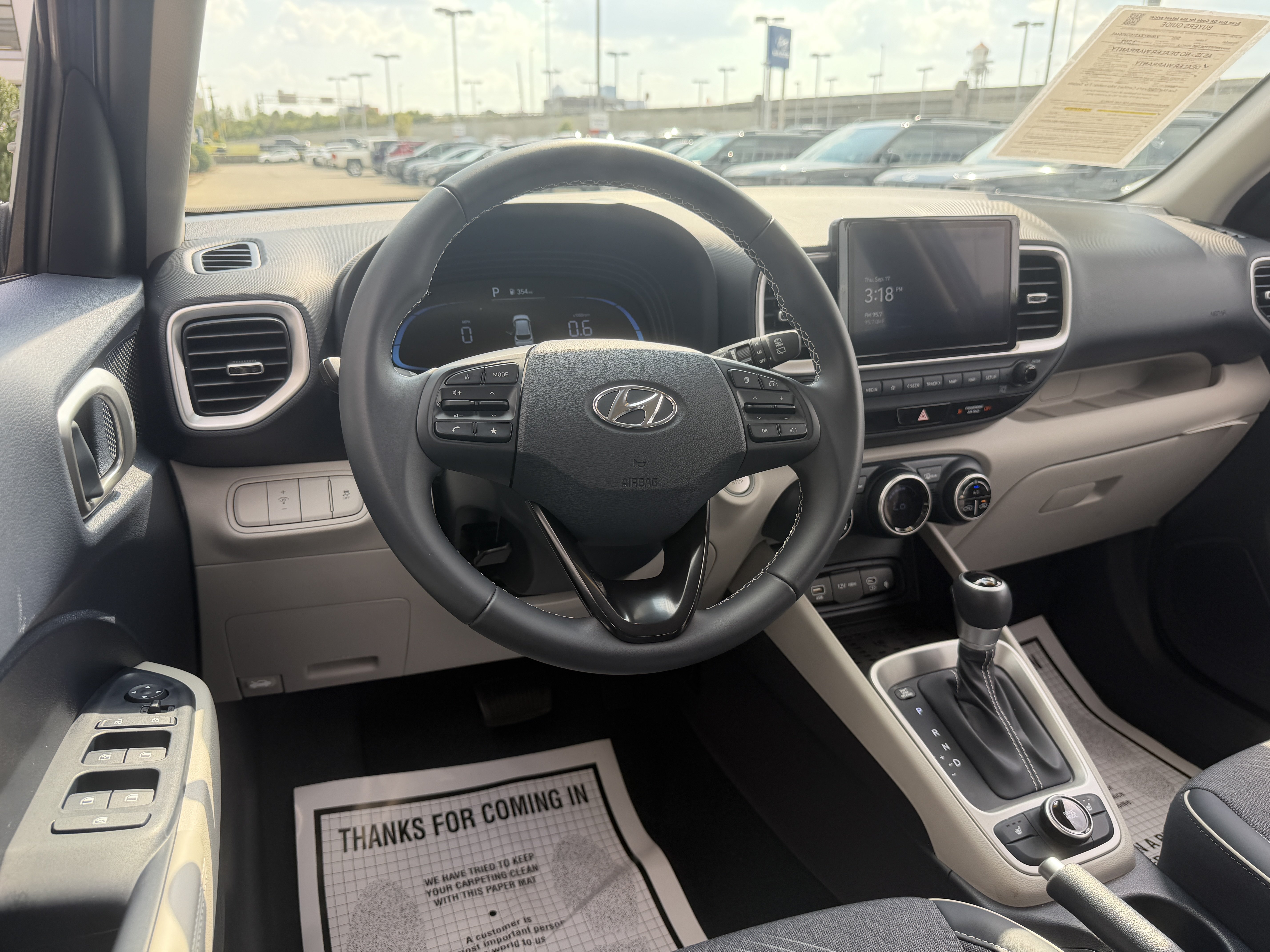 Certified 2025 Hyundai Venue Limited FWD image 26