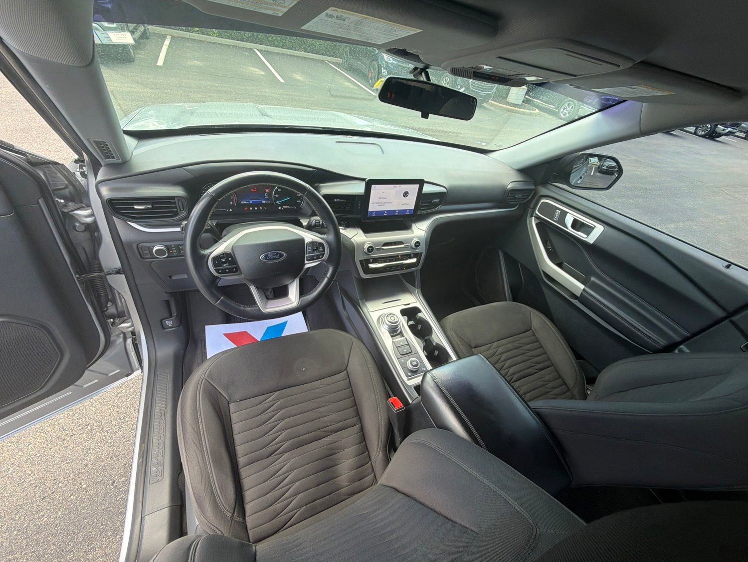 Used 2021 Ford Explorer XLT AWD/4WD image 22