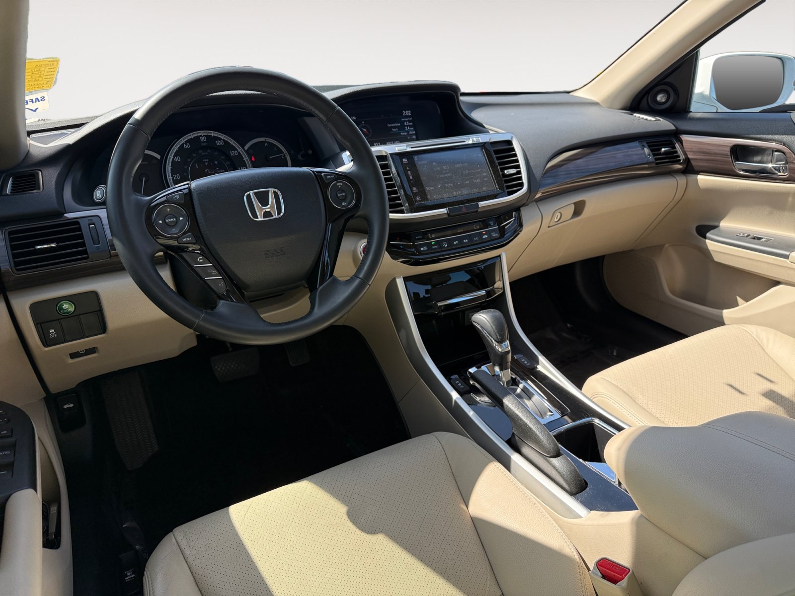 Used 2017 Honda Accord EX-L image 15