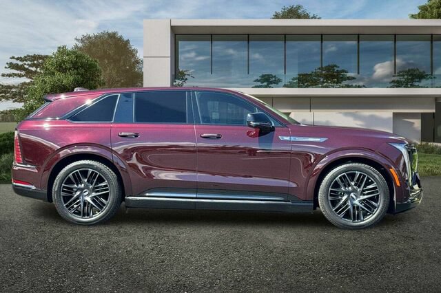 Certified 2025 Cadillac Escalade IQ Sport 1 w/ LPO, ONYX Package AWD/4WD image 3