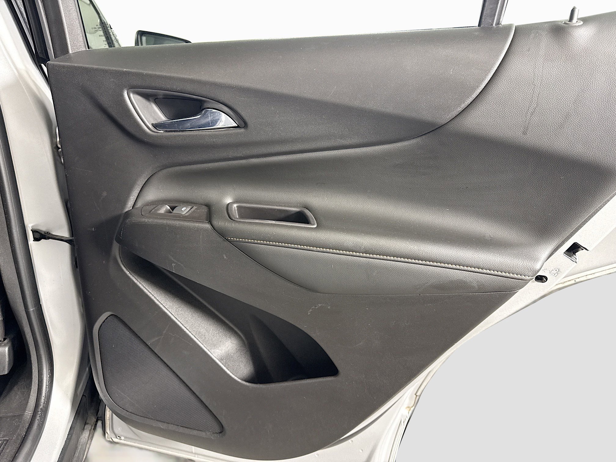 Used 2020 Chevrolet Equinox Premier w/ Premier Redline Edition image 28