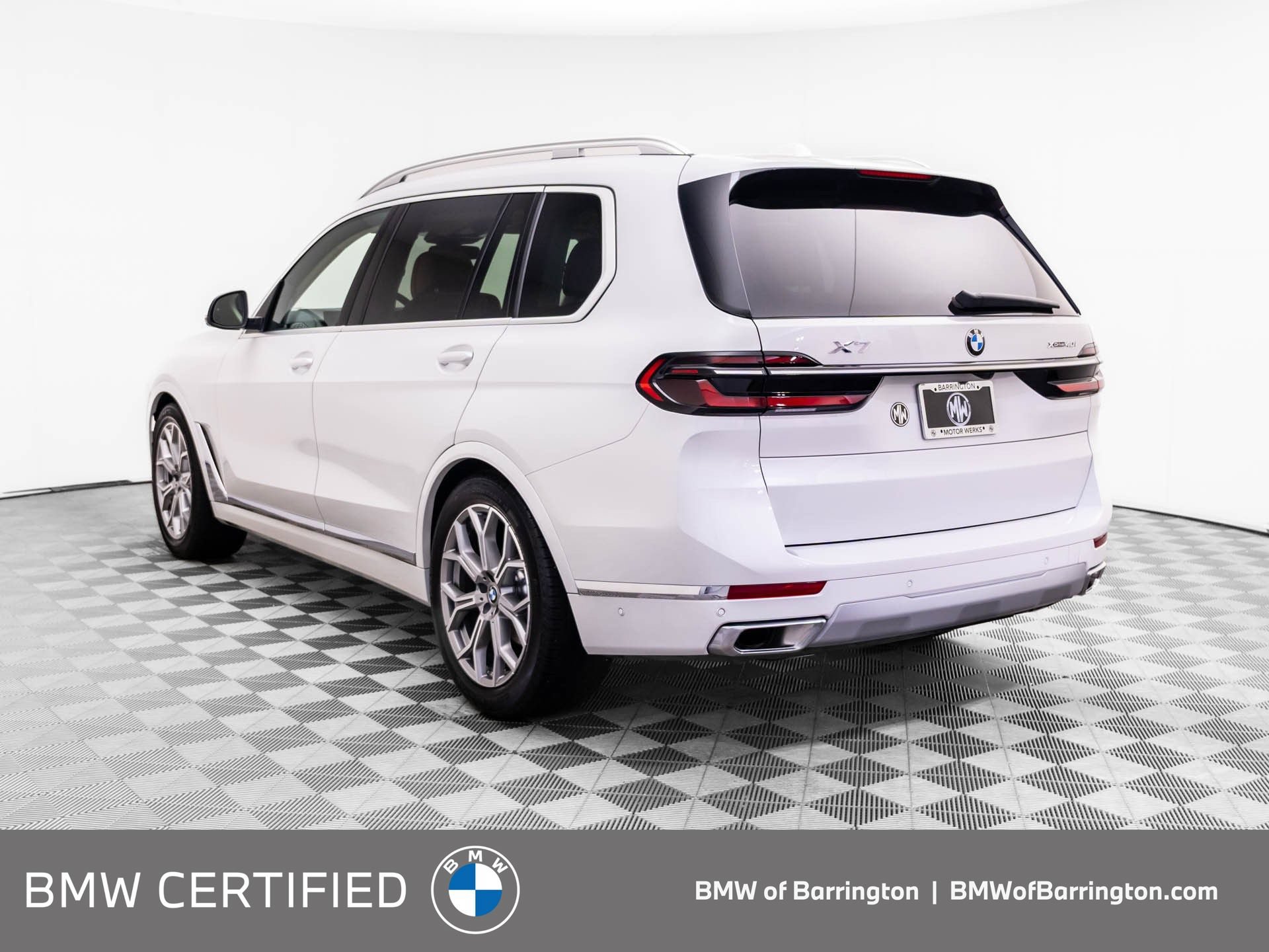 Certified 2025 BMW X7 xDrive40i w/ Premium Package AWD/4WD image 3