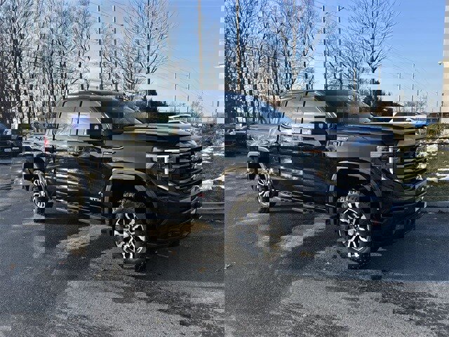 Used 2022 GMC Sierra 1500 AT4 w/ AT4 Premium Package image 2