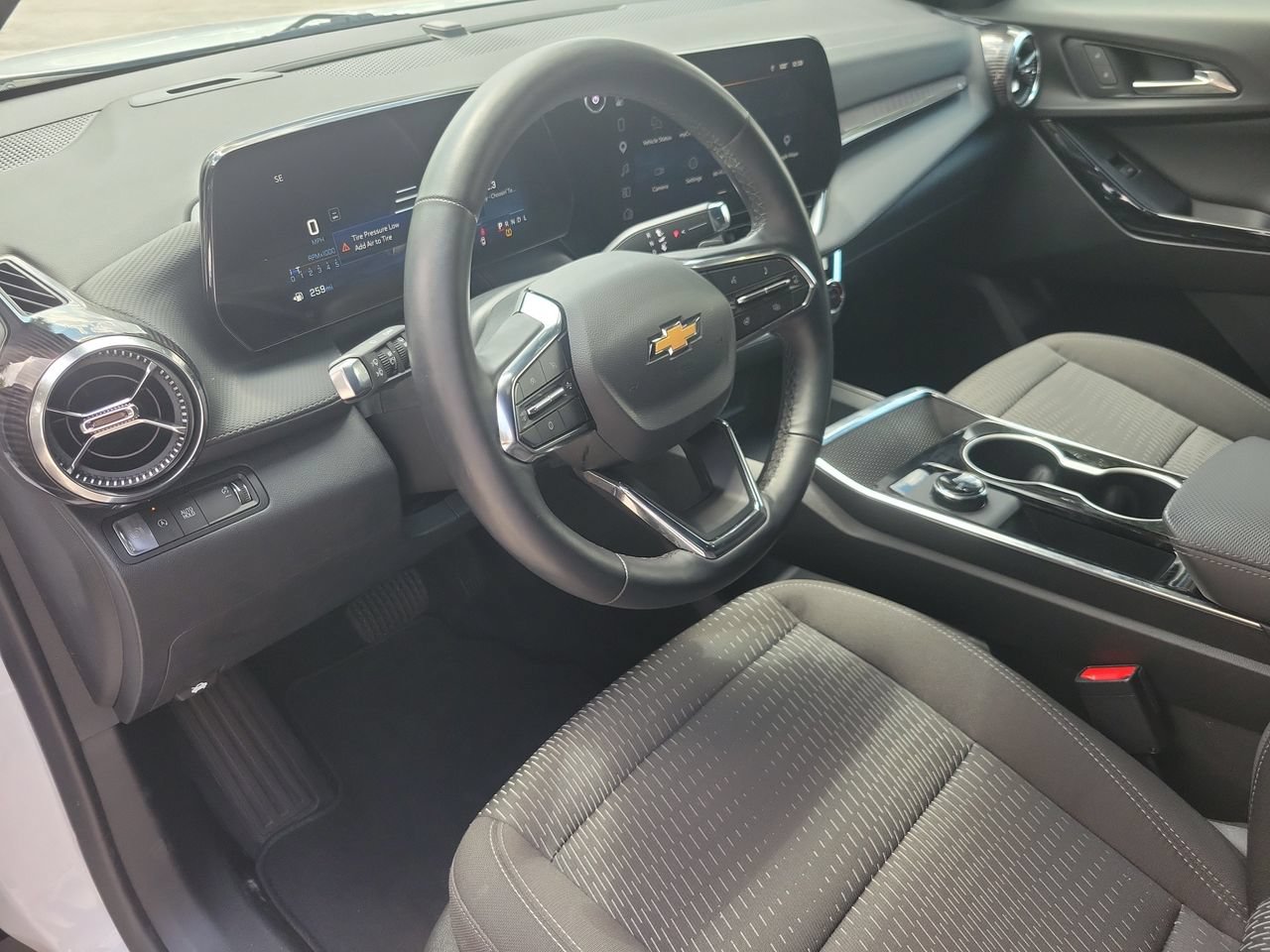 Used 2026 Chevrolet Equinox LT FWD image 14
