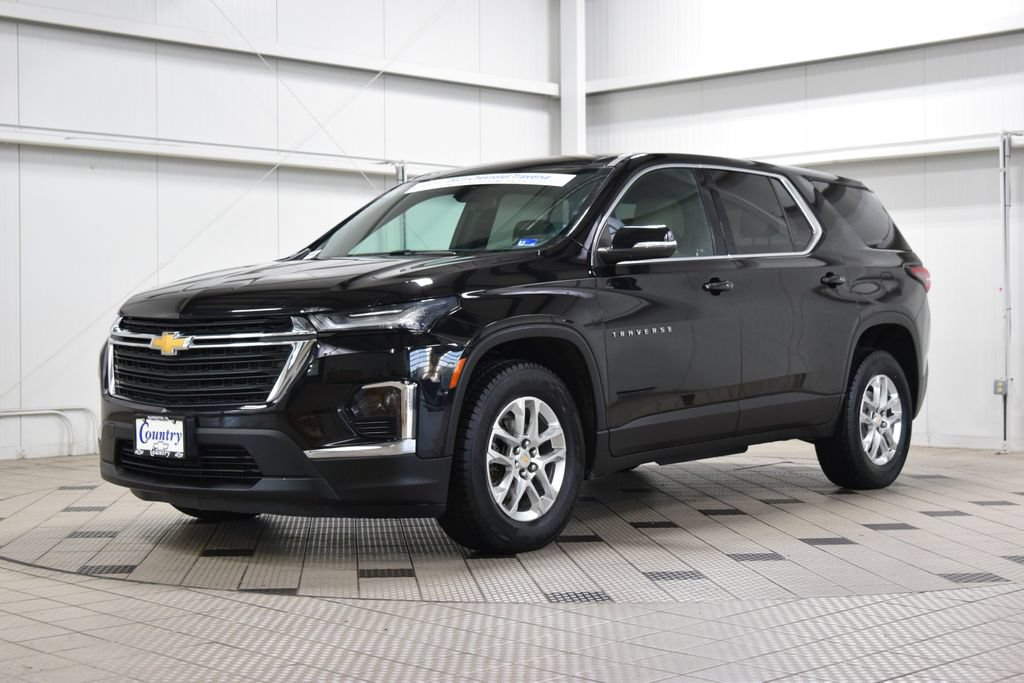 Used 2023 Chevrolet Traverse LS w/ Safety Package FWD image 3