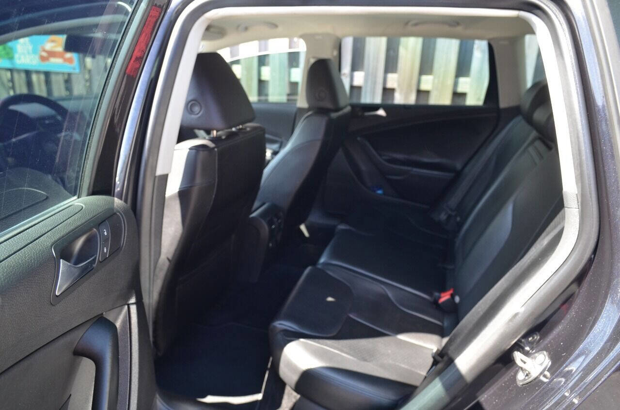 Used 2010 Volkswagen Passat Komfort image 31