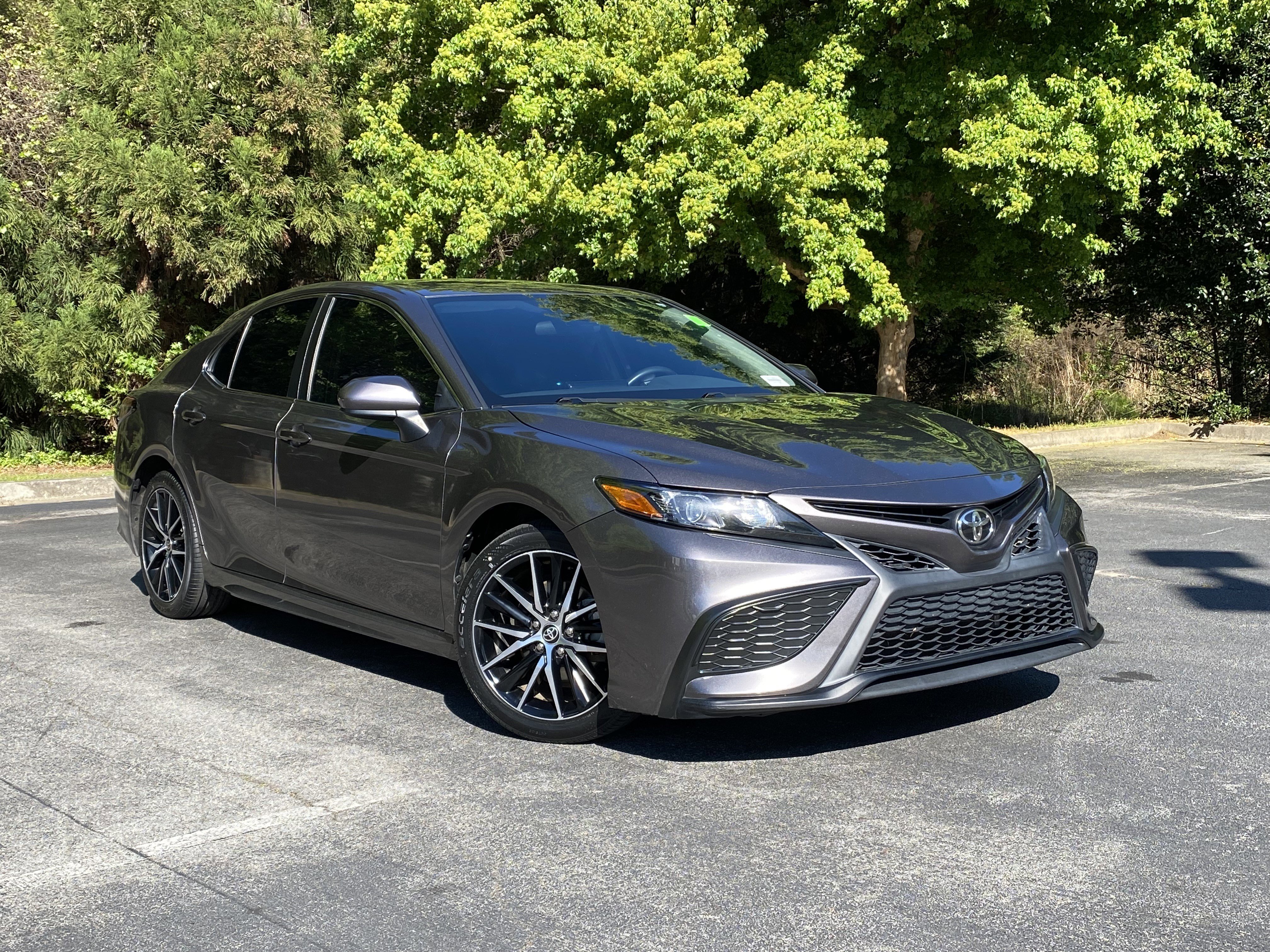 Used 2021 Toyota Camry SE FWD image 39