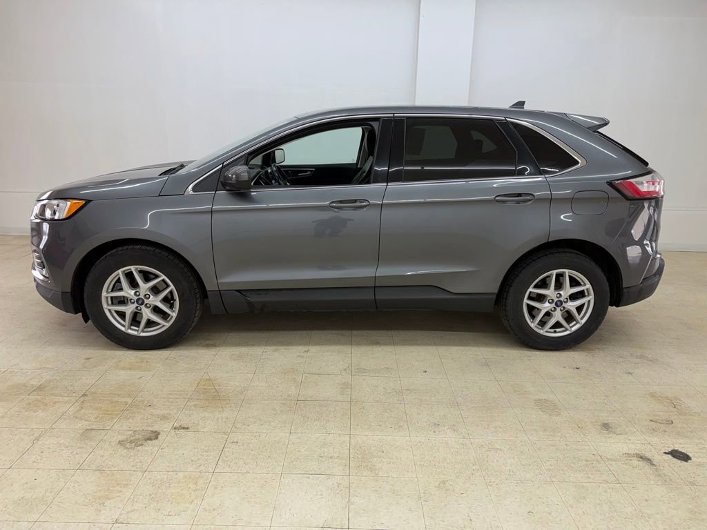 Used 2021 Ford Edge SEL image 2