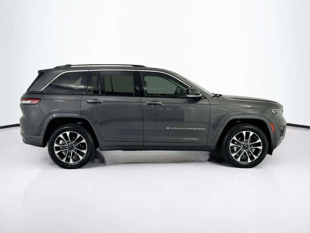 Used 2022 Jeep Grand Cherokee Overland w/ Adv Protech Group III RWD image 4