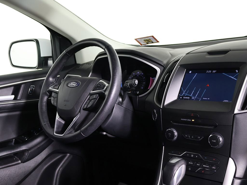 Used 2017 Ford Edge SEL w/ Equipment Group 201A AWD/4WD image 30