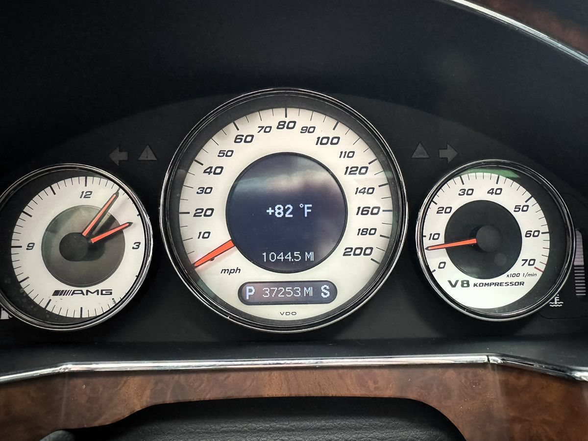 Used 2006 Mercedes-Benz CLS 55 AMG image 34
