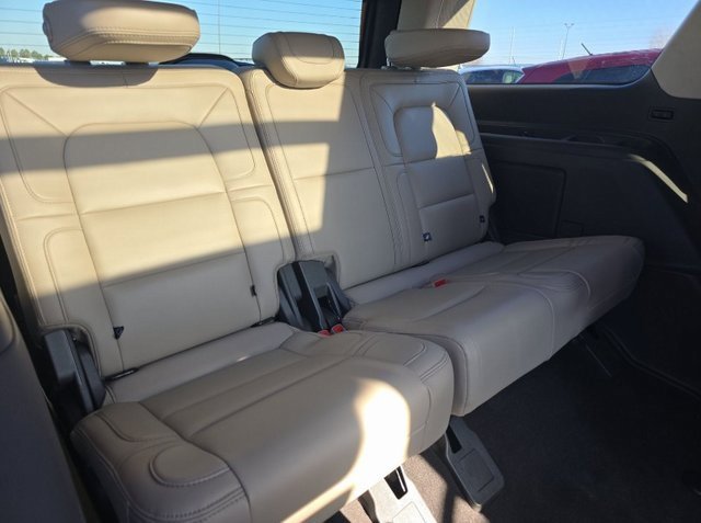 Used 2024 Lincoln Navigator Reserve image 9