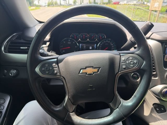 Used 2019 Chevrolet Suburban LT RWD image 13