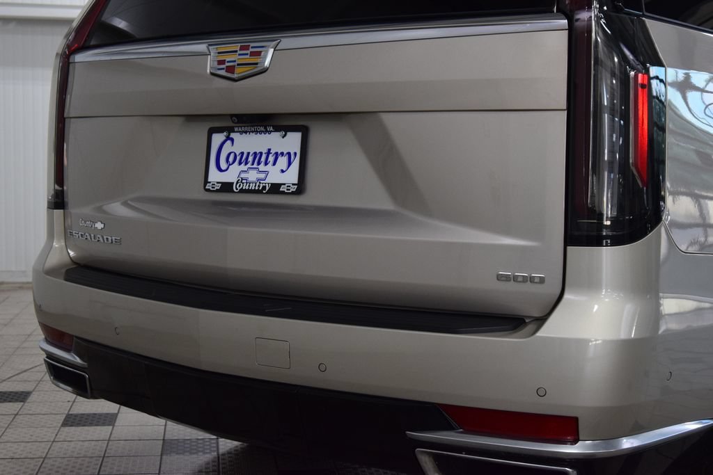 Used 2023 Cadillac Escalade Premium Luxury Platinum AWD/4WD image 21