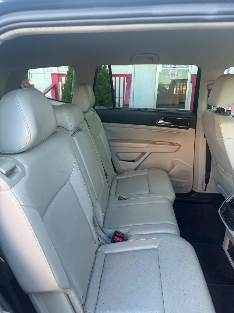 Used 2018 Volkswagen Atlas SE AWD/4WD image 16