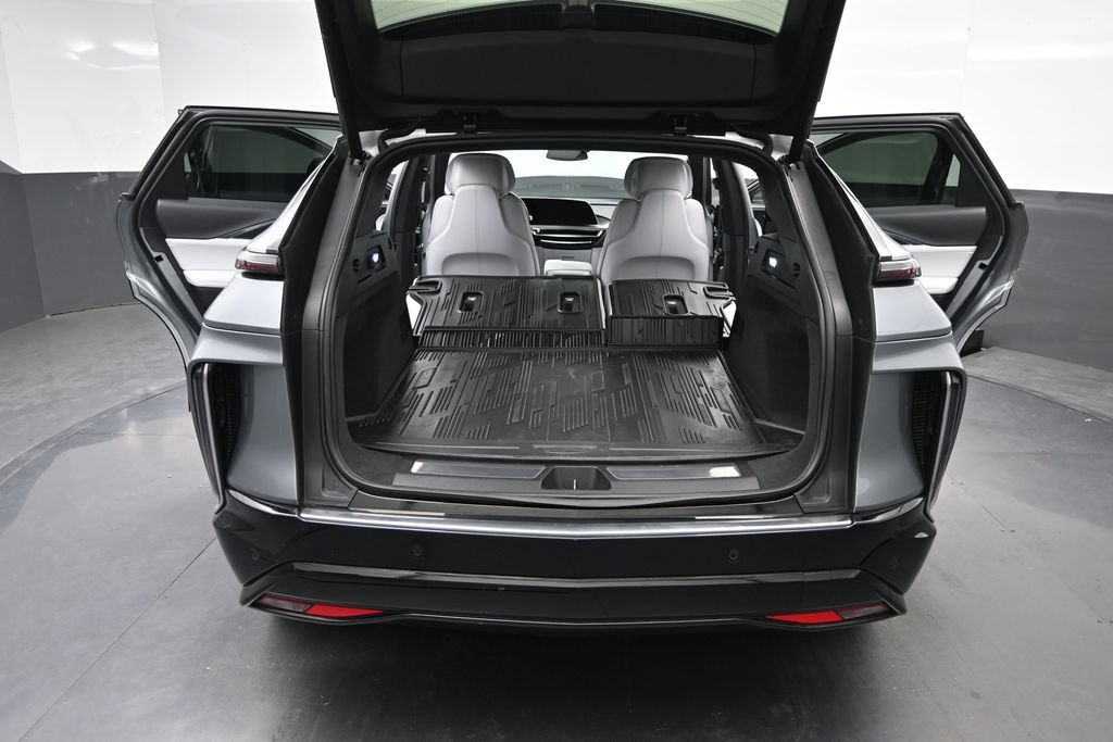 Certified 2024 Cadillac Lyriq Luxury AWD/4WD image 10