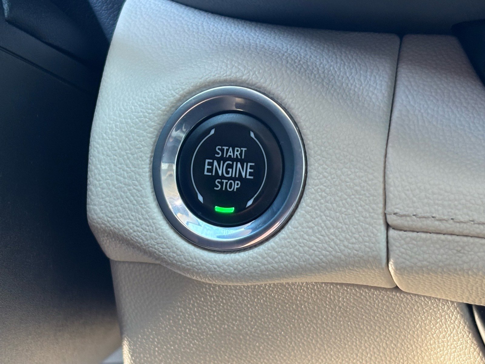 Used 2023 Buick Envision Avenir image 21