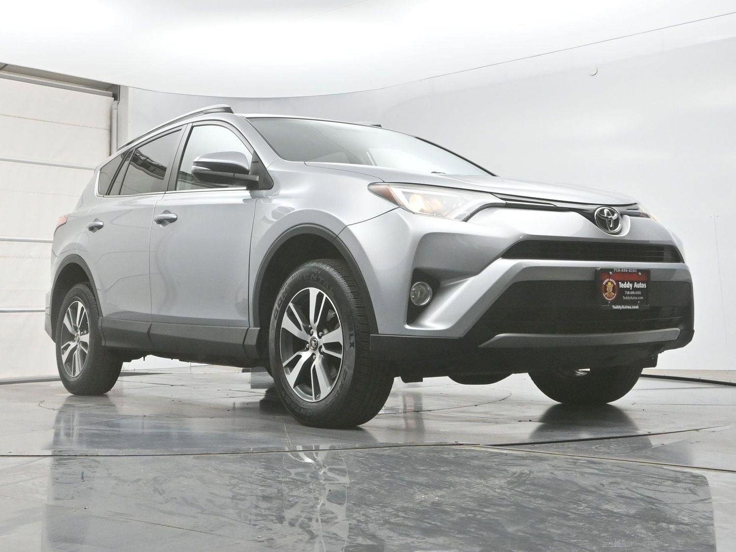 Used 2016 Toyota RAV4 XLE AWD/4WD image 29