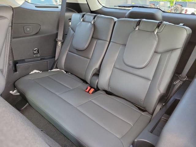 New 2026 Ford Explorer Active w/ Active Comfort Package AWD/4WD image 13