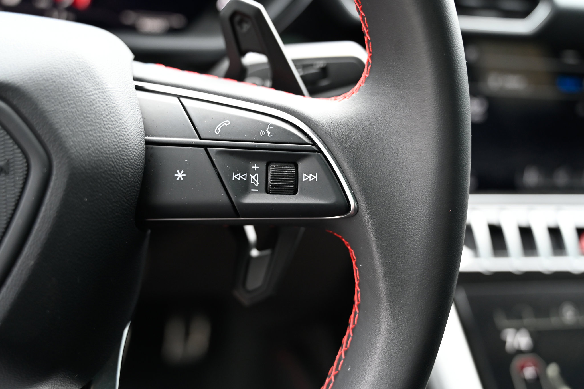 Used 2021 Lamborghini Urus image 26