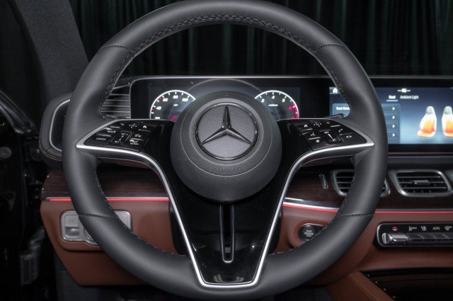 New 2026 Mercedes-Benz GLS 450 4MATIC image 23