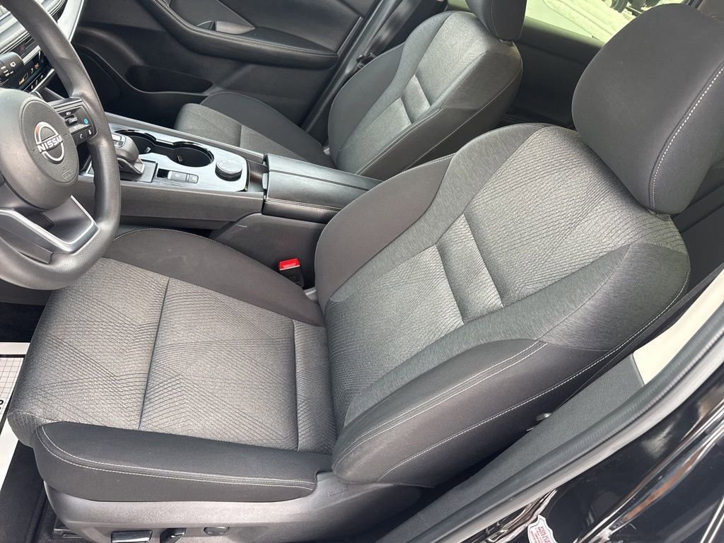 Used 2024 Nissan Rogue SV image 14