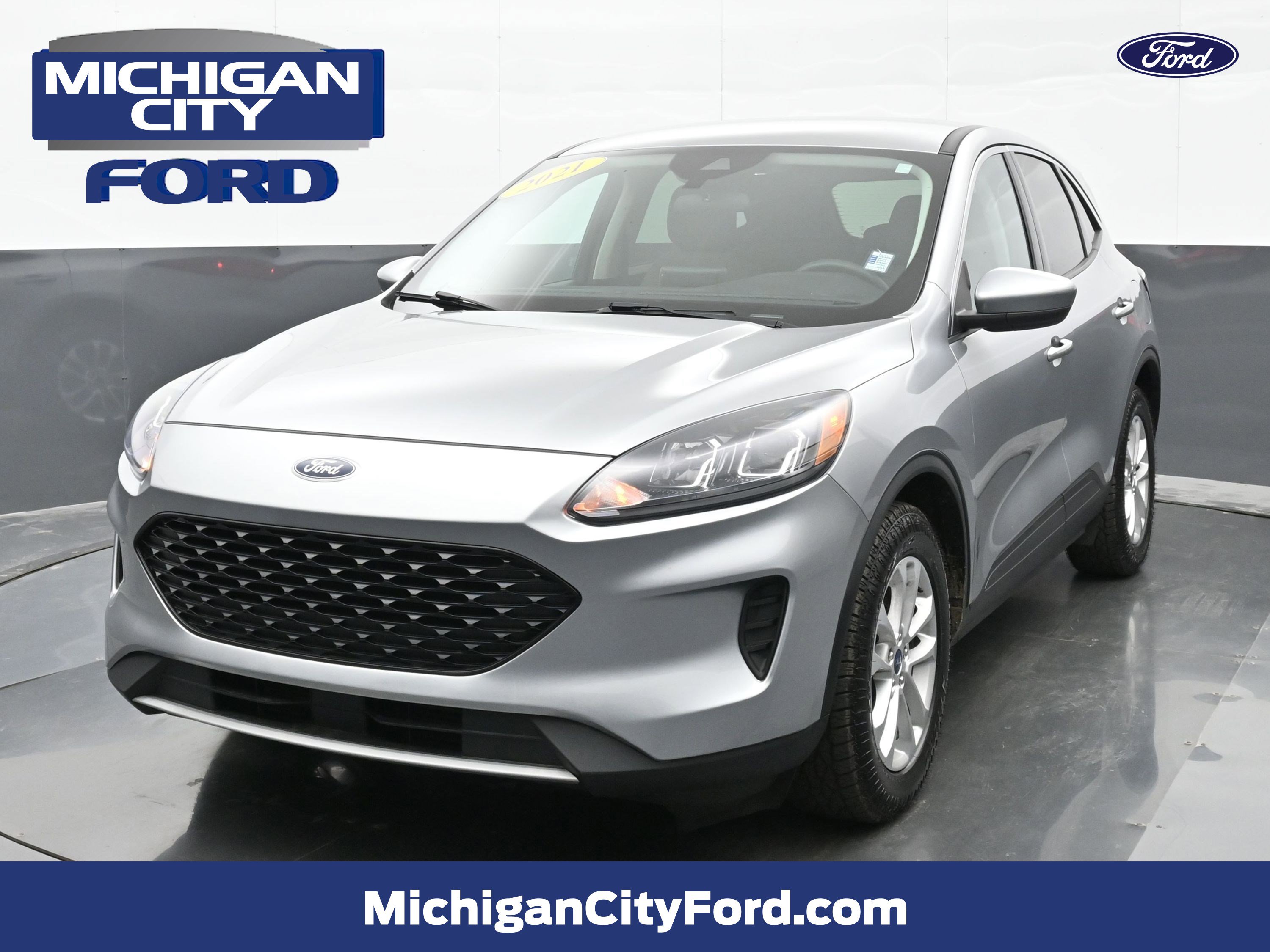 Used 2021 Ford Escape SE image 1