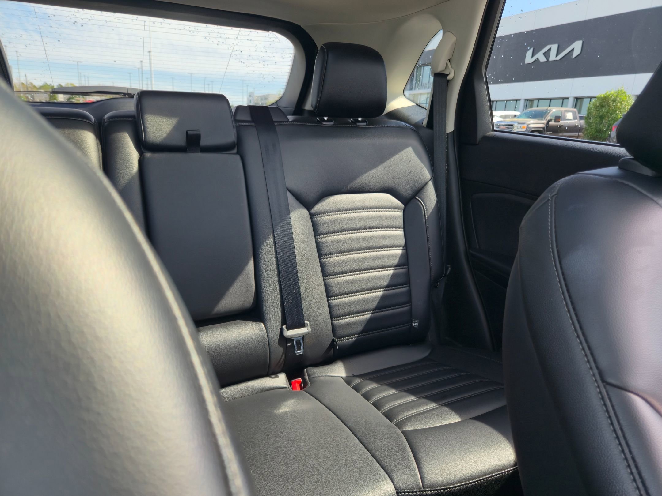 Used 2022 Ford Edge SEL w/ Convenience Package image 14