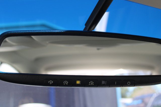 Used 2014 INFINITI Q60 Convertible w/ Premium Package RWD image 23