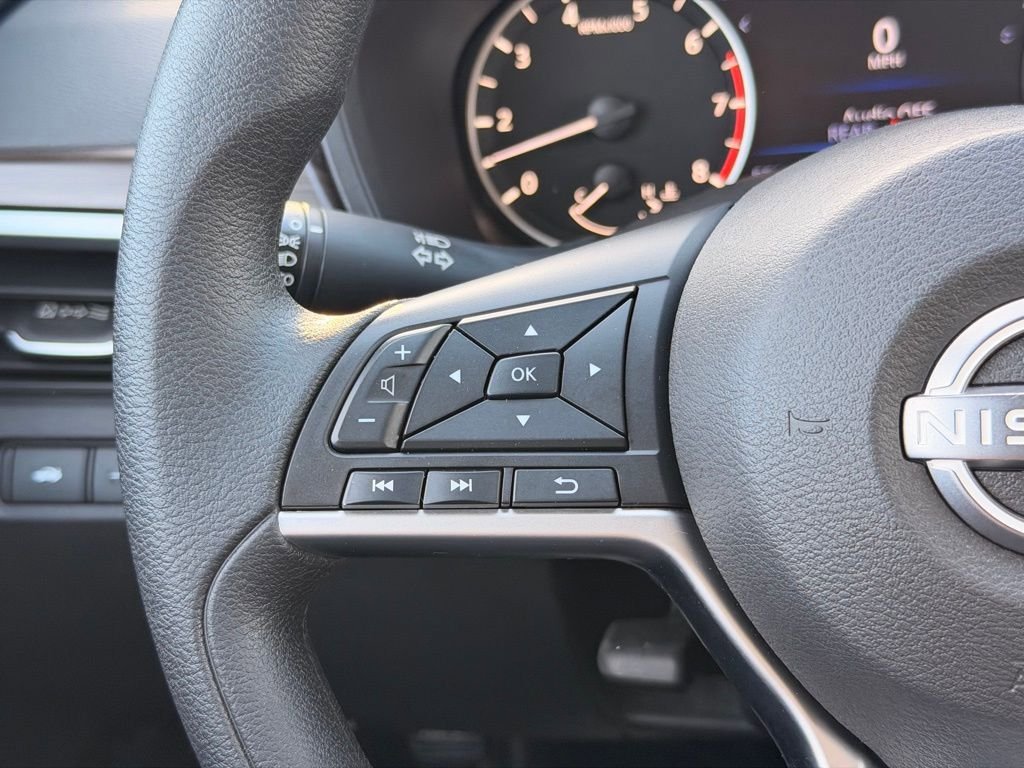 Used 2024 Nissan Altima 2.5 SV image 27
