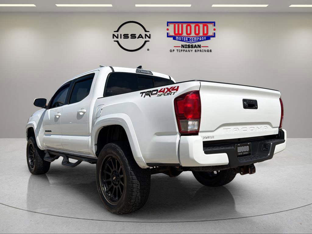 Used 2017 Toyota Tacoma TRD Sport w/ Tow Package (A/T) AWD/4WD image 4