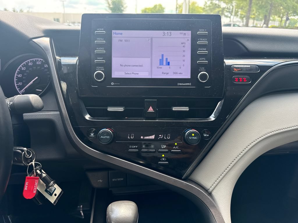 Used 2024 Toyota Camry SE FWD image 18