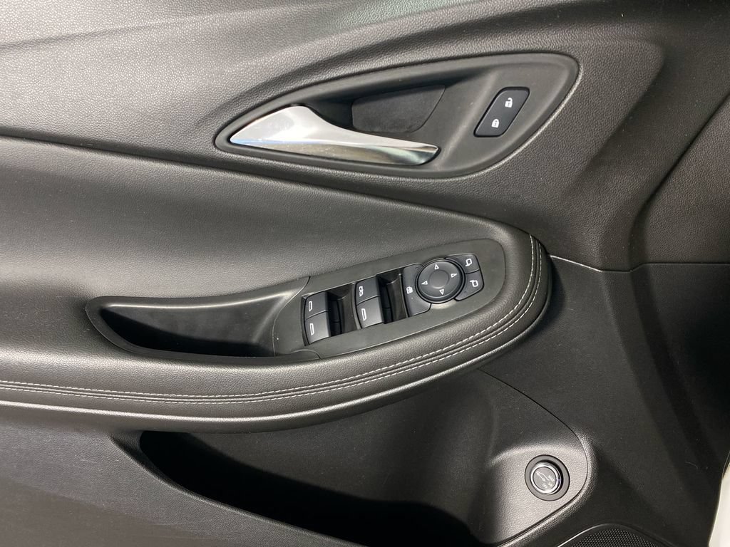 Certified 2024 Buick Encore GX Preferred w/ Comfort Package FWD image 13