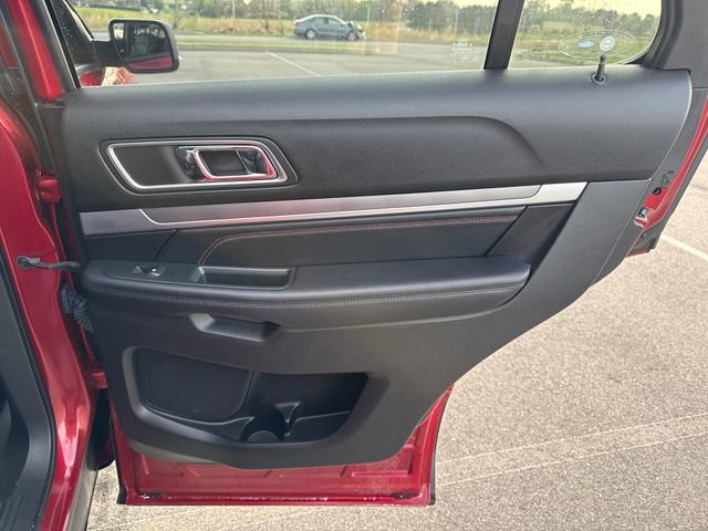 Used 2018 Ford Explorer Sport w/ Equipment Group 401A image 16