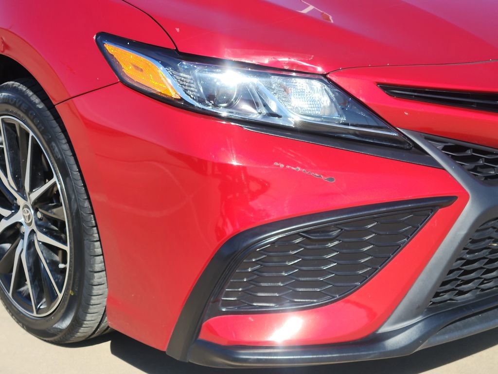 Used 2024 Toyota Camry SE image 12