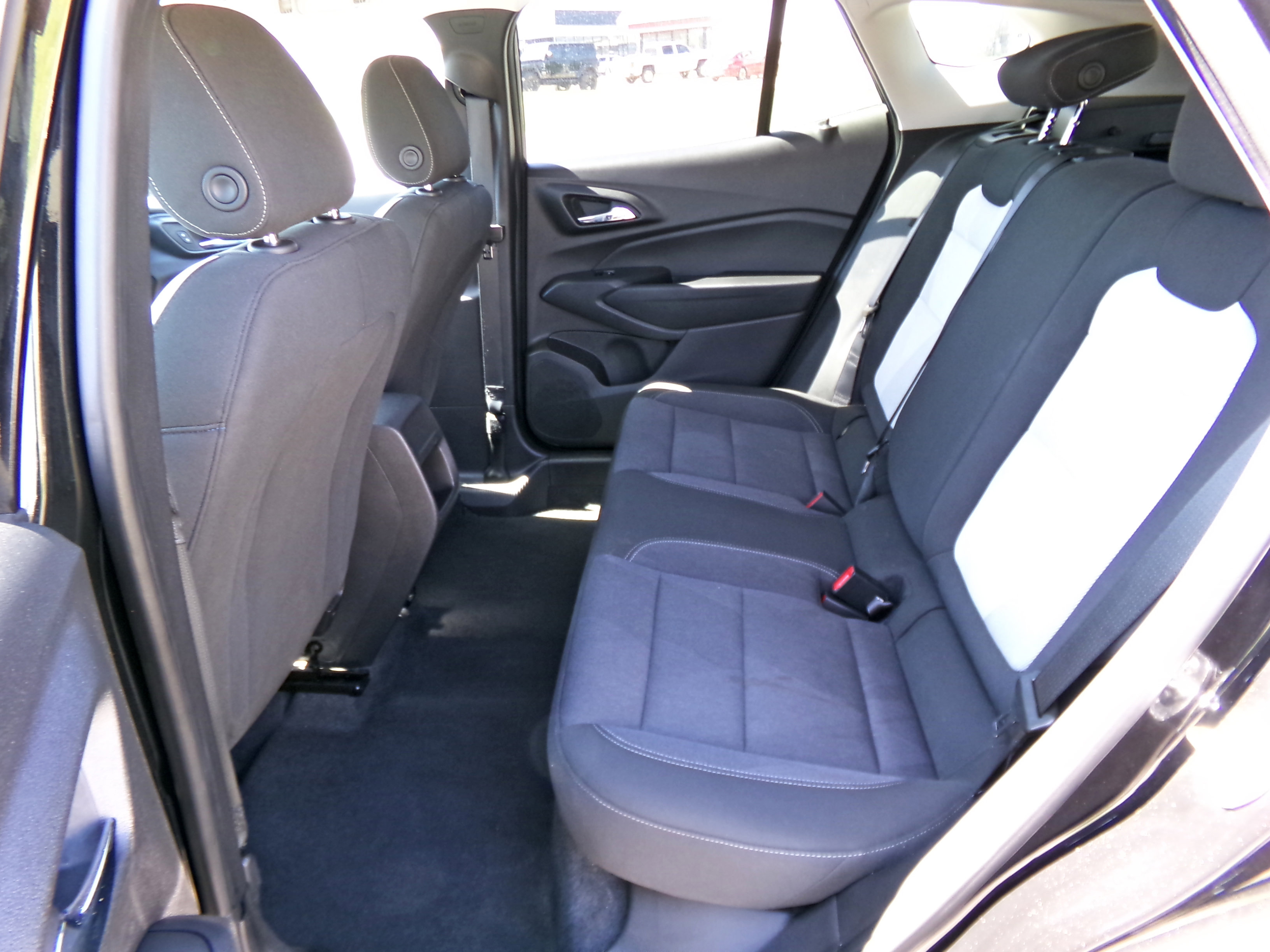 Used 2025 Chevrolet Trax LS image 13