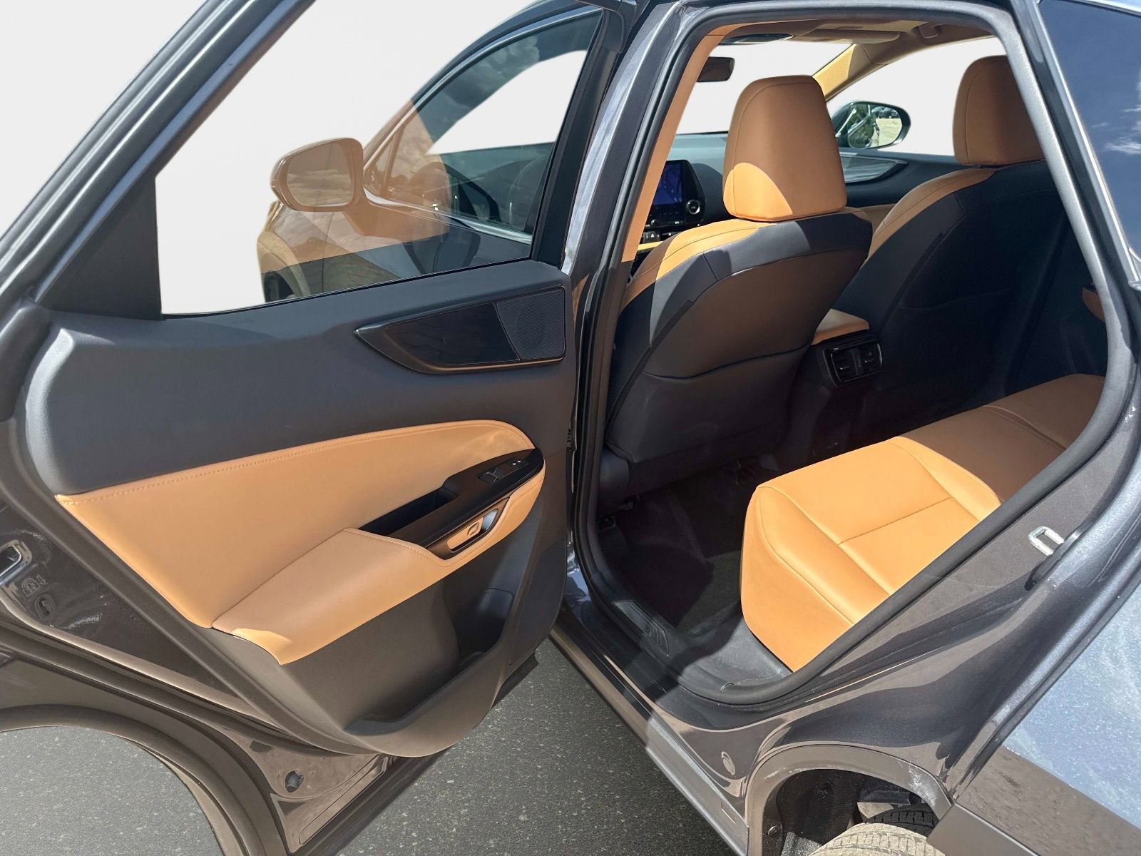 Used 2025 Lexus NX 250 FWD w/ Accessory Package (K3) image 10