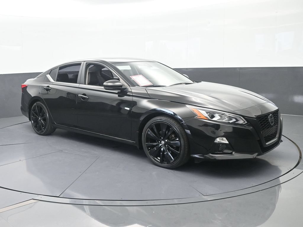 Used 2022 Nissan Altima 2.5 SR w/ Midnight Edition Package FWD image 8