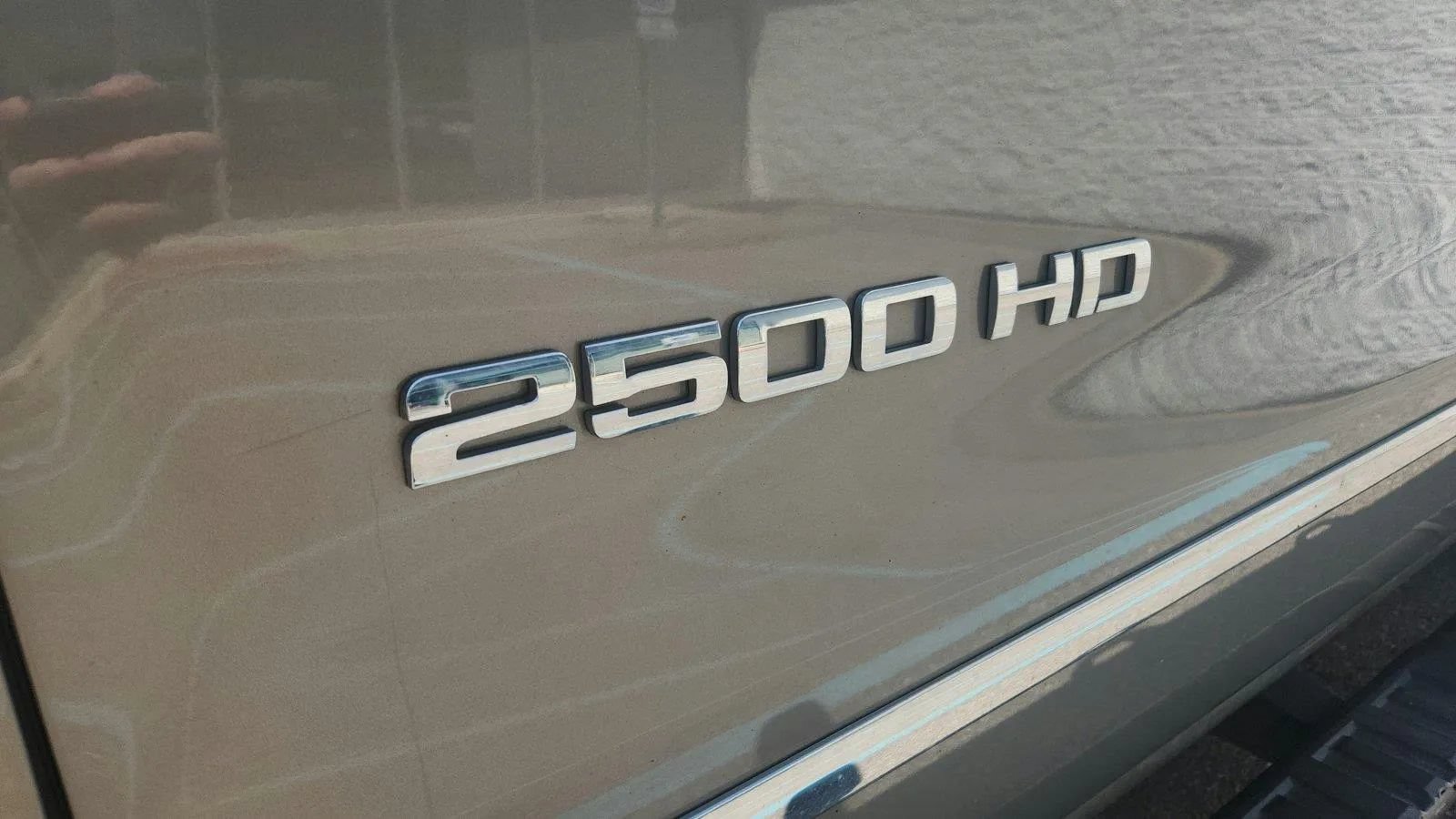 Used 2017 Chevrolet Silverado 2500 LTZ w/ LTZ Plus Package AWD/4WD image 27