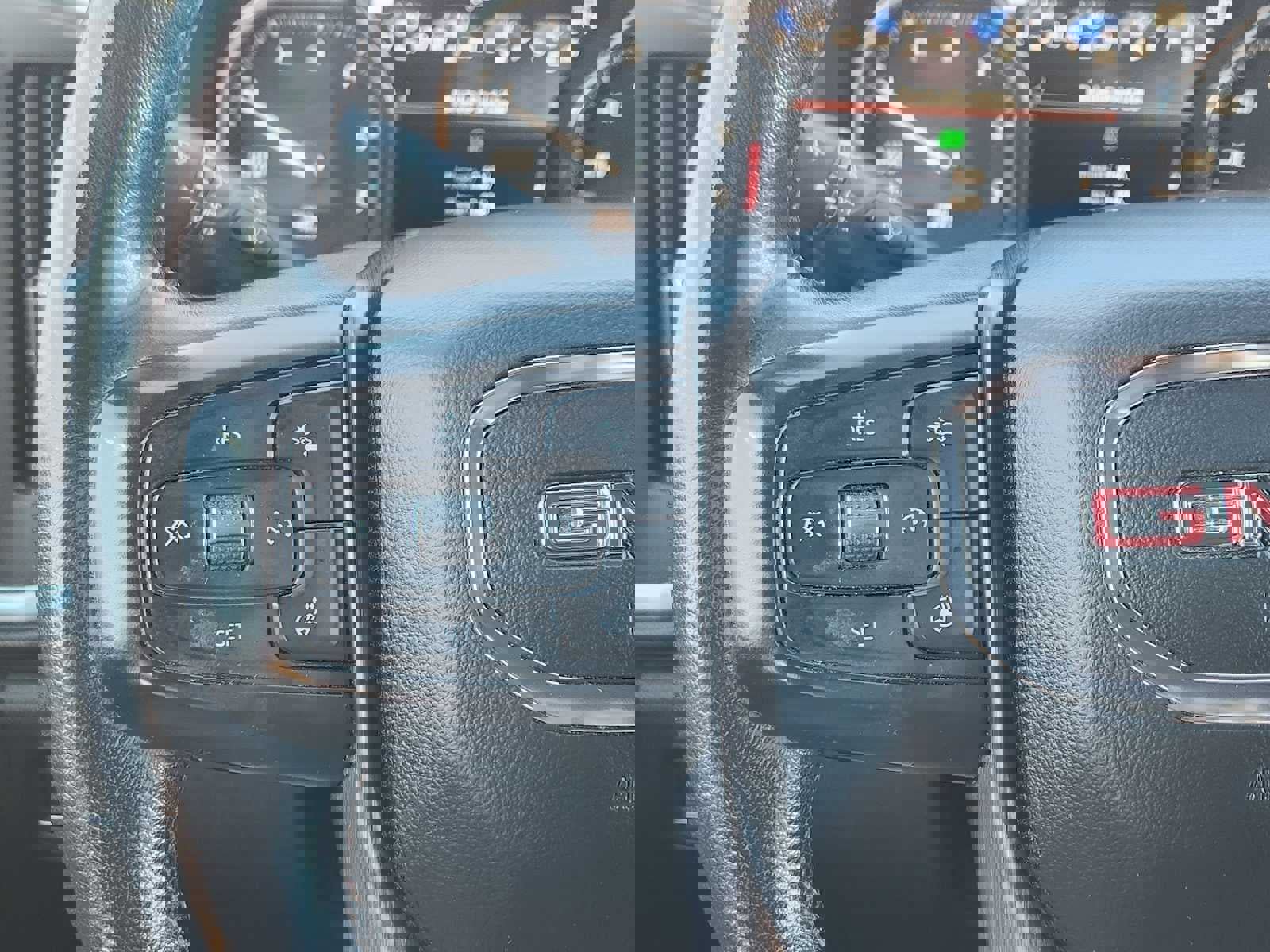 Used 2020 GMC Sierra 1500 AT4 w/ AT4 Premium Package image 18